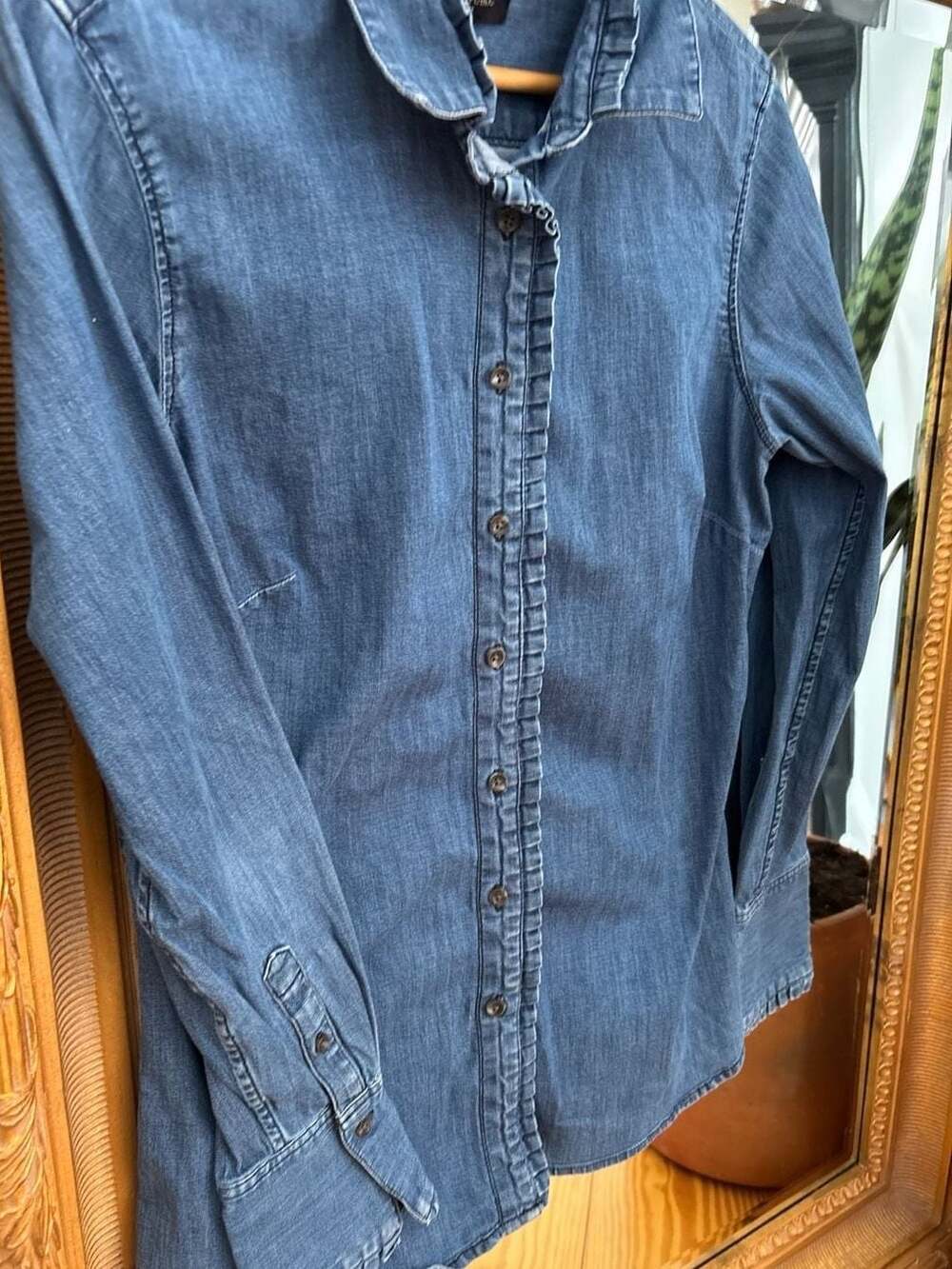 Banana Republic Riley Ruffle Denim Shirt Size 8 - Picture 5 of 8